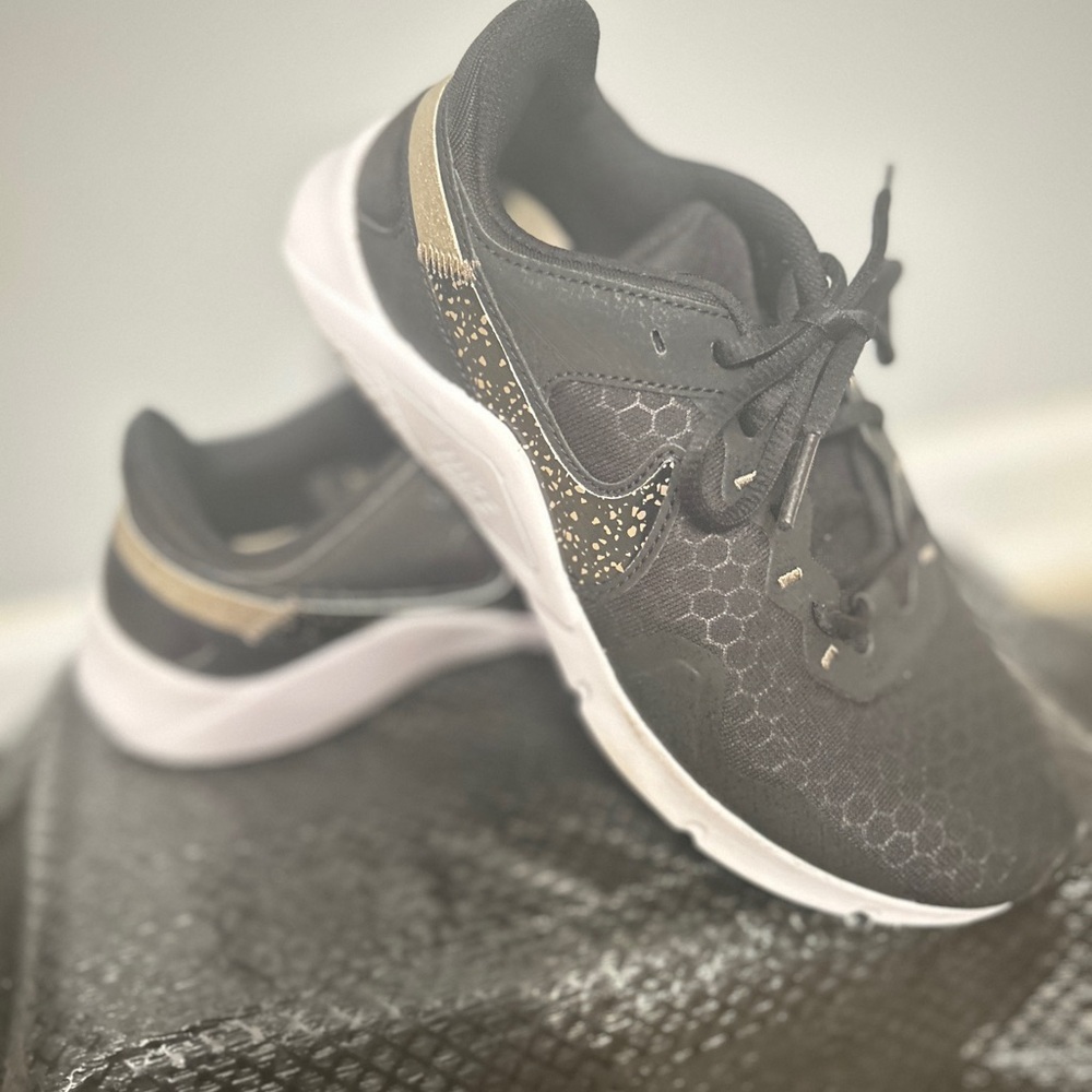 Nike Black and Gold Athletic Sneakers. Size 7. Excellent condition